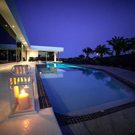 Valhalla Villa Playa Blanca  Buitenkant foto