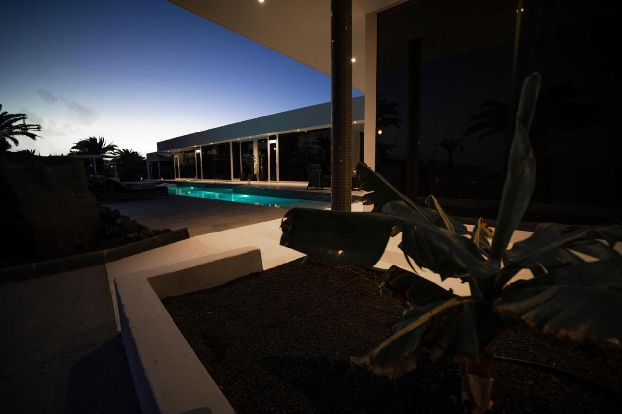 Valhalla Villa Playa Blanca  Buitenkant foto