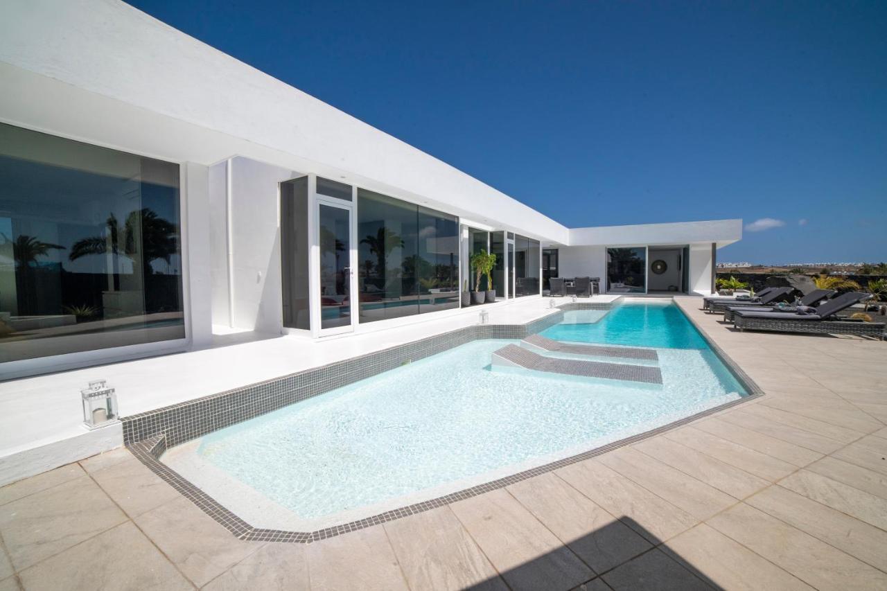 Valhalla Villa Playa Blanca  Buitenkant foto